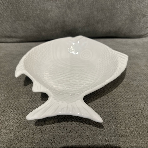 Vintage Olfaire White Textured Fish Shaped Bowl ~ Serving Dish Made In Portugal - Picture 5 of 11